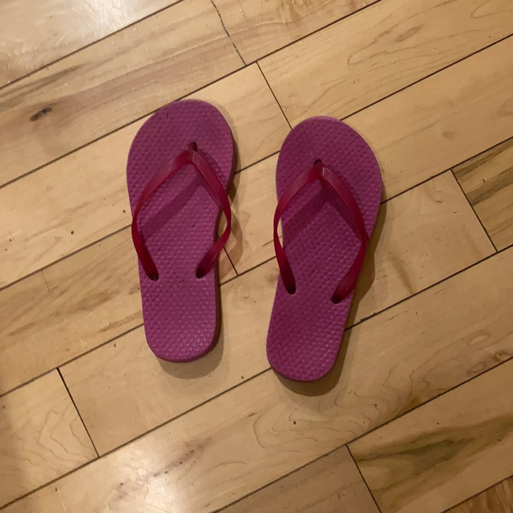 Kid flip flops